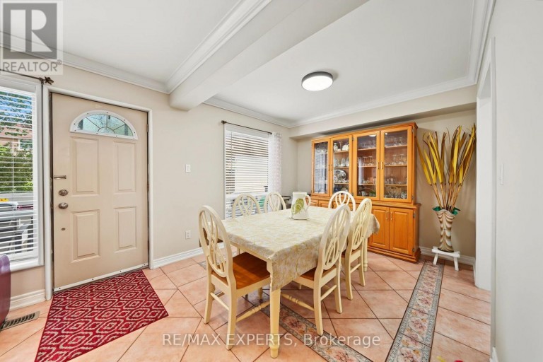 37 SAINT LUCIE DRIVE, Toronto (Humbermede), Ontario, M9M1S9