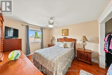 37 SAINT LUCIE DRIVE Toronto (Humbermede) Ontario photo 22