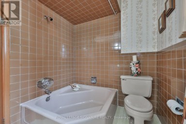 14 LOGSTONE CRESCENT Toronto (Morningside) Ontario photo 32