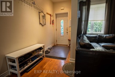 971 LANSDOWNE AVENUE Toronto (Dovercourt-Wallace Emerson-Junction) Ontario photo 3