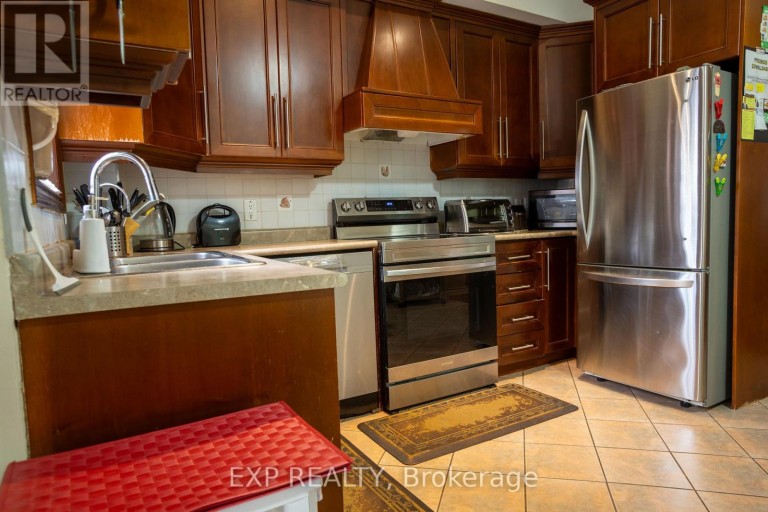 971 LANSDOWNE AVENUE, Toronto (Dovercourt-Wallace Emerson-Junction), Ontario, M6H3Z5