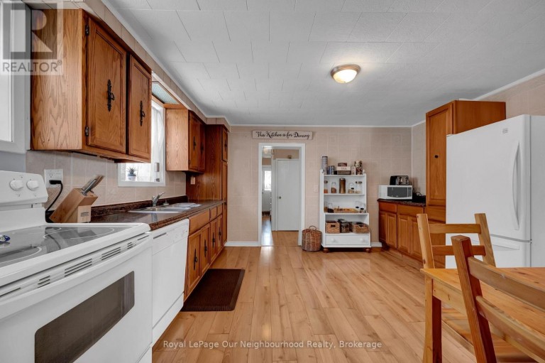 66 WELLINGTON STREET, Clarington (Bowmanville), Ontario, L1C1V5