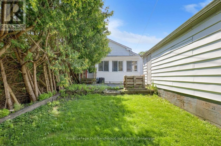 66 WELLINGTON STREET, Clarington (Bowmanville), Ontario, L1C1V5