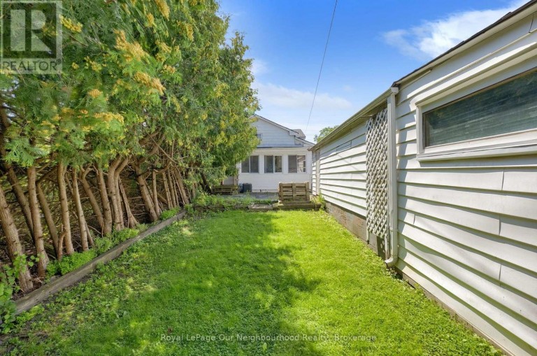 66 WELLINGTON STREET, Clarington (Bowmanville), Ontario, L1C1V5