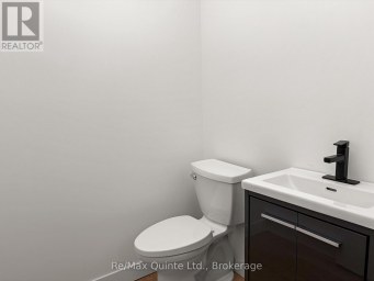 UNIT 1 - 69-71 DUNDAS STREET W Quinte West (Trenton Ward) Ontario photo 12