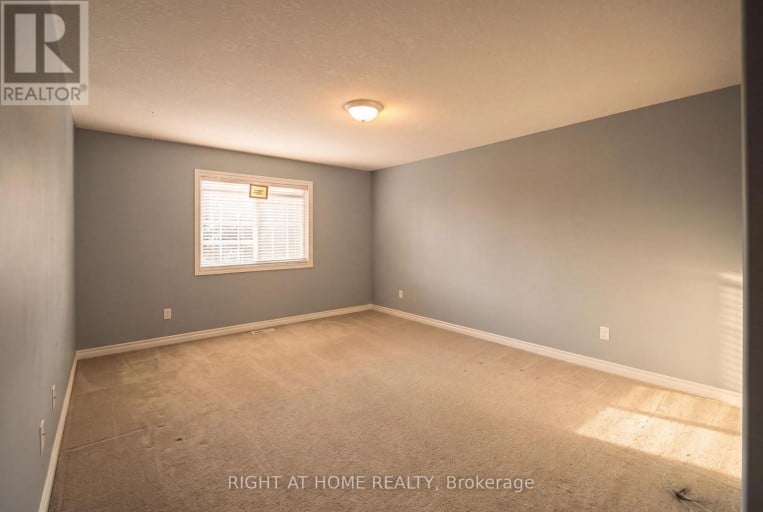 52 PRINCE WILLIAM WAY, Barrie (Innis-Shore), Ontario, L4N0Y9