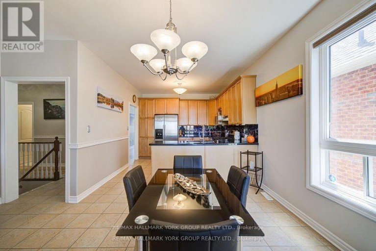 26 REGALIA WAY, Barrie (Innis-Shore), Ontario, L4M7H7