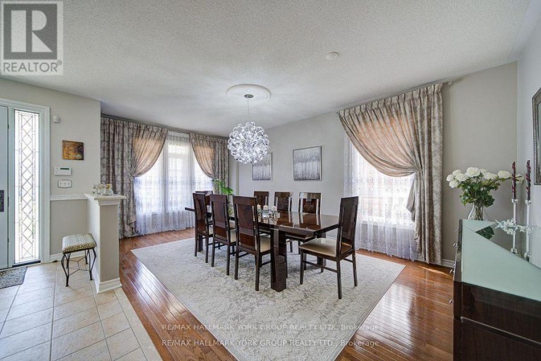 26 REGALIA WAY, Barrie (Innis-Shore), Ontario, L4M7H7
