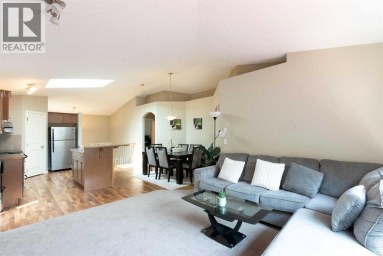 27 Fairmont Road S Lethbridge Alberta photo 11