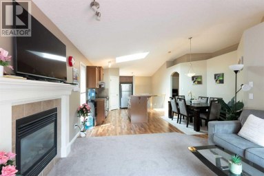 27 Fairmont Road S Lethbridge Alberta photo 12