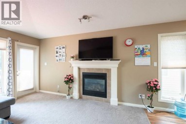 27 Fairmont Road S Lethbridge Alberta photo 14