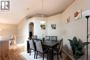 27 Fairmont Road S Lethbridge Alberta photo 15