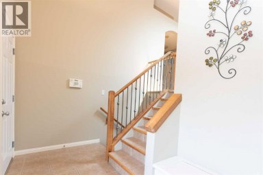 27 Fairmont Road S Lethbridge Alberta photo 24