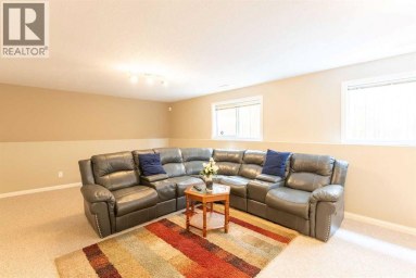 27 Fairmont Road S Lethbridge Alberta photo 25