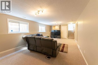 27 Fairmont Road S Lethbridge Alberta photo 27
