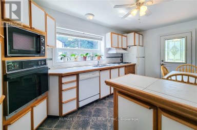 42 LAKE AVENUE N Hamilton (Riverdale) Ontario photo 17