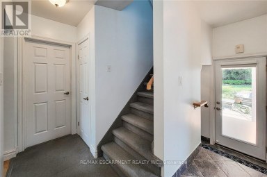 42 LAKE AVENUE N Hamilton (Riverdale) Ontario photo 23