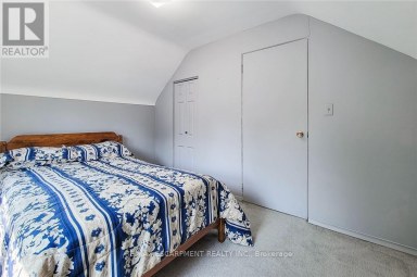42 LAKE AVENUE N Hamilton (Riverdale) Ontario photo 25