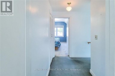 42 LAKE AVENUE N Hamilton (Riverdale) Ontario photo 26