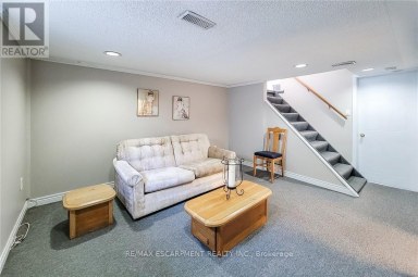 42 LAKE AVENUE N Hamilton (Riverdale) Ontario photo 29