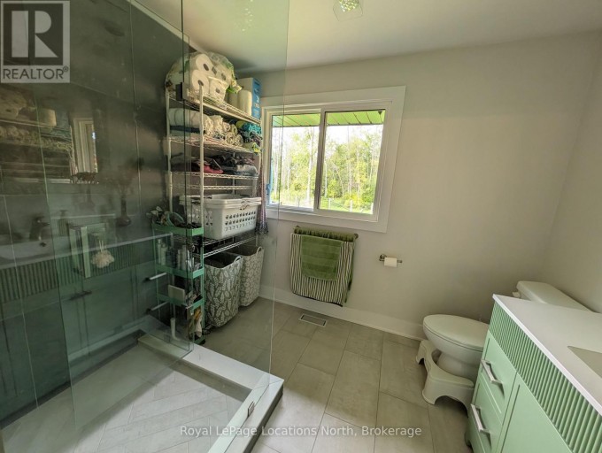 252 LYONS COURT, Wasaga Beach, Ontario, L9Z1V1
