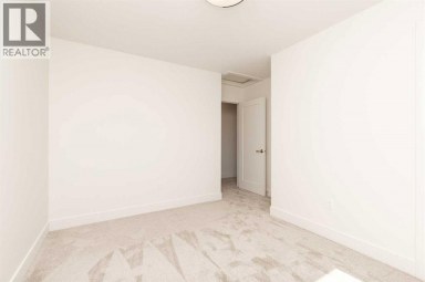 561 Malahat Green W Lethbridge Alberta photo 21