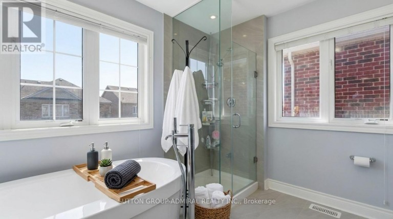 1 CITRINE DRIVE, Bradford West Gwillimbury (Bradford), Ontario, L3Z0T5
