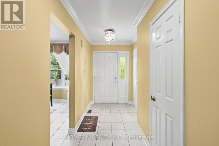 84 CONFEDERATION WAY, Markham (Thornhill), Ontario, L3T5R5