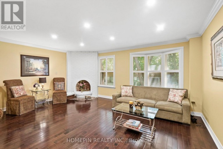 84 CONFEDERATION WAY, Markham (Thornhill), Ontario, L3T5R5