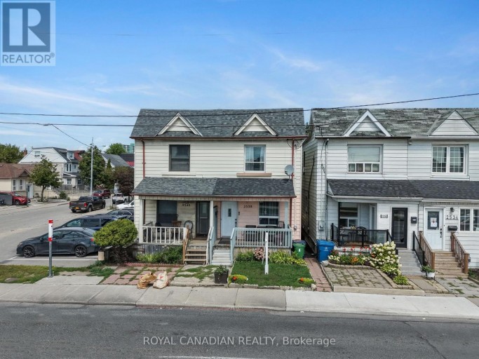 2538 ST CLAIR AVENUE W, Toronto (Rockcliffe-Smythe), Ontario, M6N1L6