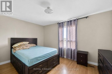 2538 ST CLAIR AVENUE W Toronto (Rockcliffe-Smythe) Ontario photo 32