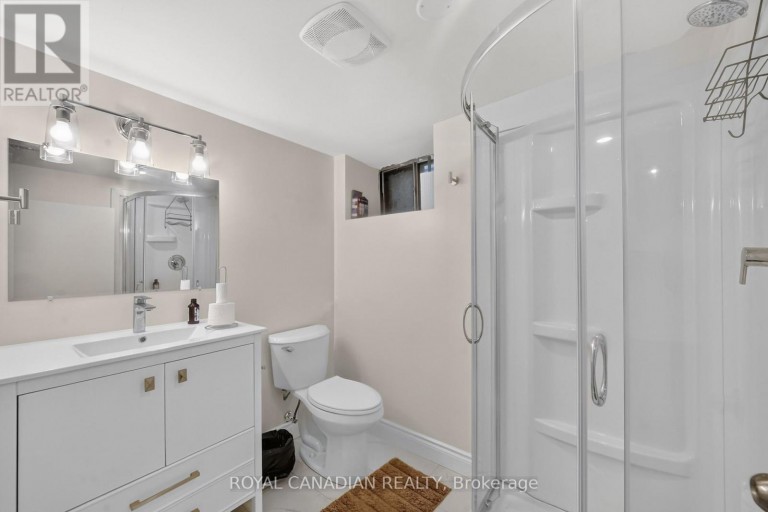 2538 ST CLAIR AVENUE W, Toronto (Rockcliffe-Smythe), Ontario, M6N1L6