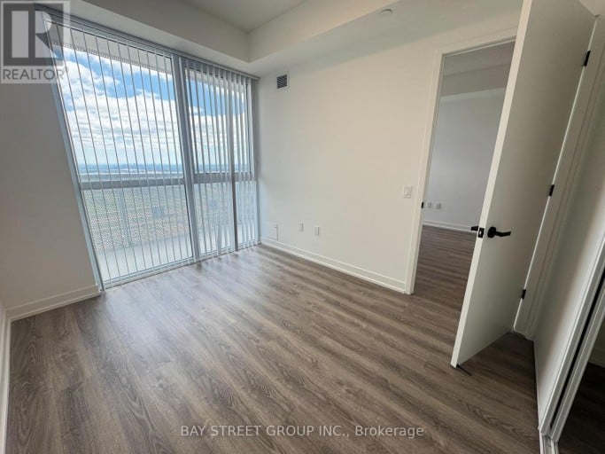 5510 - 8 INTERCHANGE WAY, Vaughan (Vaughan Corporate Centre), Ontario, L4K0R2