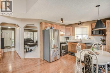 124 Del Ray Close NE Calgary Alberta photo 9