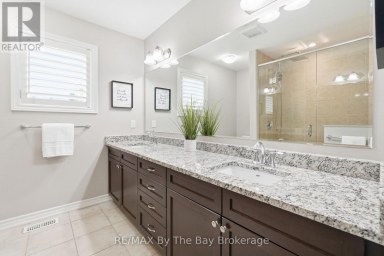 135 CONSERVATION WAY Collingwood Ontario photo 22