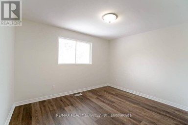 70 MONTJOY CRESCENT Brampton (Central Park) Ontario photo 13