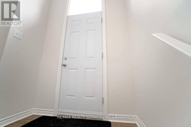 70 MONTJOY CRESCENT, Brampton (Central Park), Ontario, L6S3E7