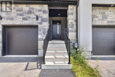 296 BRADSHAW DRIVE Stratford Ontario photo 2