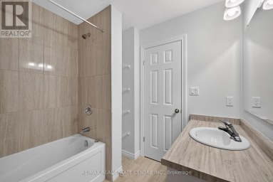 296 BRADSHAW DRIVE Stratford Ontario photo 41