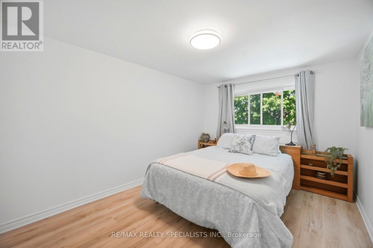 3673 FIELDGATE DRIVE, Mississauga (Applewood), Ontario, L4X2J8
