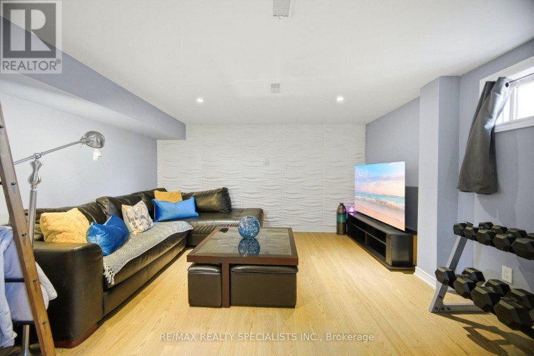 3673 FIELDGATE DRIVE, Mississauga (Applewood), Ontario, L4X2J8