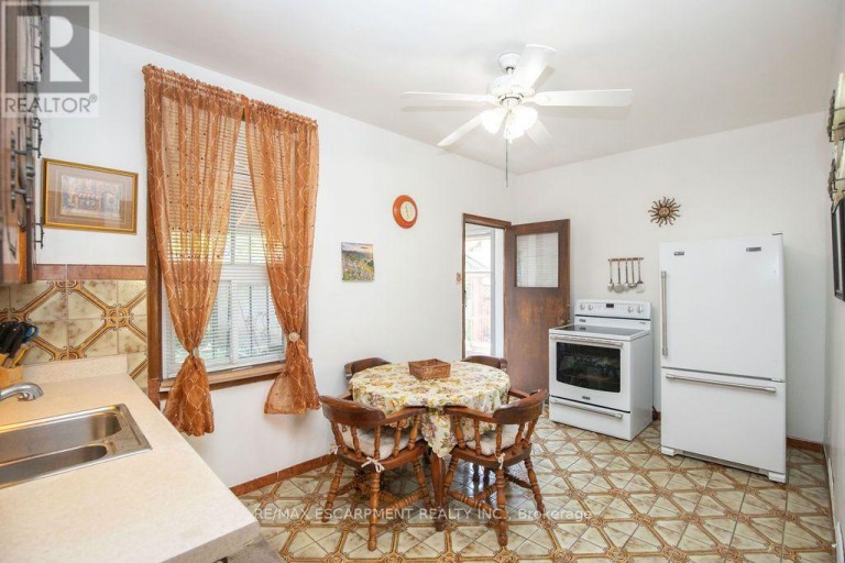 66 SHERMAN AVENUE N, Hamilton (Stipley), Ontario, L8L6M2