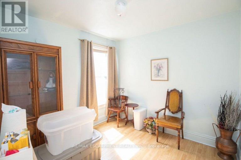 66 SHERMAN AVENUE N, Hamilton (Stipley), Ontario, L8L6M2