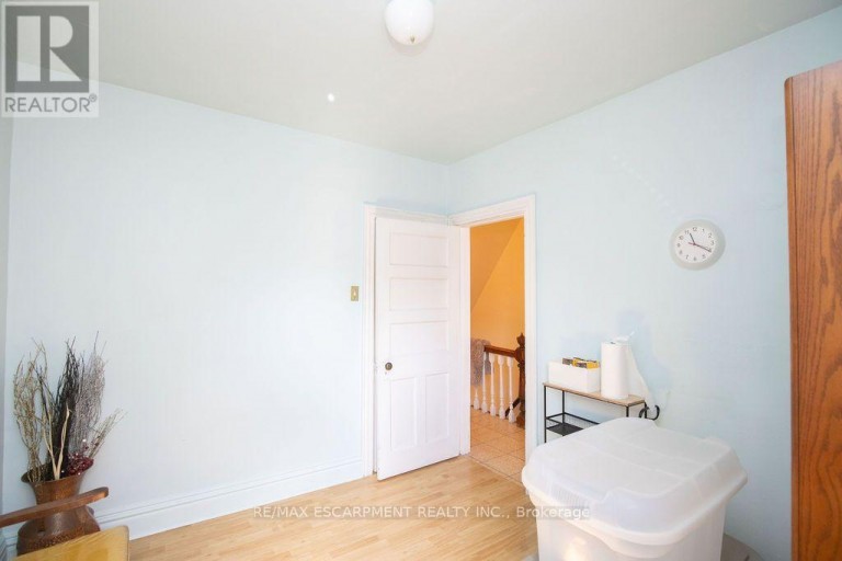 66 SHERMAN AVENUE N, Hamilton (Stipley), Ontario, L8L6M2
