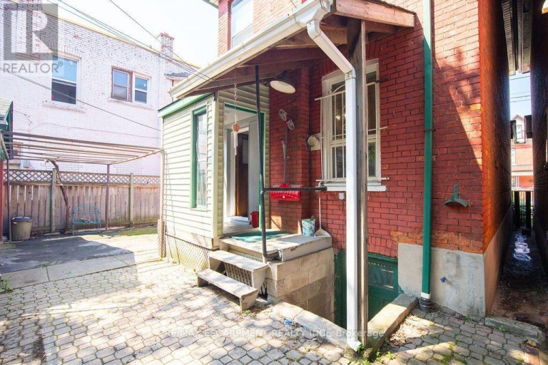66 SHERMAN AVENUE N, Hamilton (Stipley), Ontario, L8L6M2