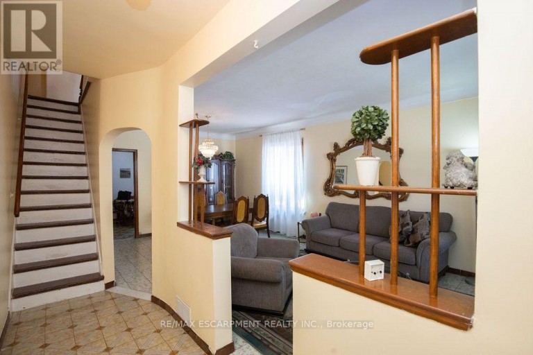 66 SHERMAN AVENUE N, Hamilton (Stipley), Ontario, L8L6M2