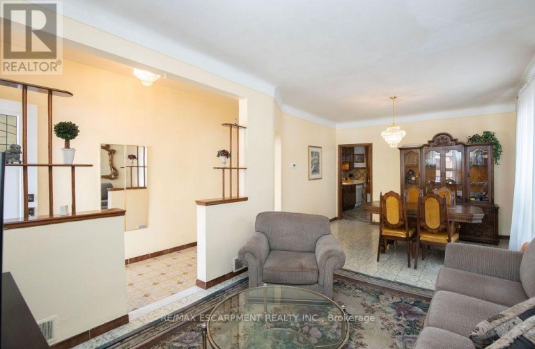 66 SHERMAN AVENUE N, Hamilton (Stipley), Ontario, L8L6M2