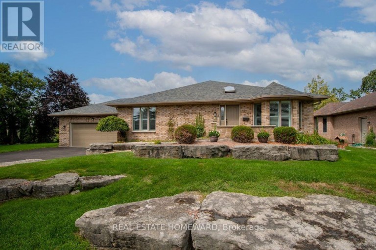 8 ISLAND BAY DRIVE, Kawartha Lakes (Bobcaygeon), Ontario, K0M1A0
