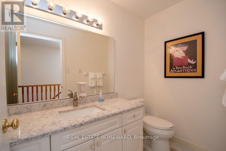 8 ISLAND BAY DRIVE, Kawartha Lakes (Bobcaygeon), Ontario, K0M1A0