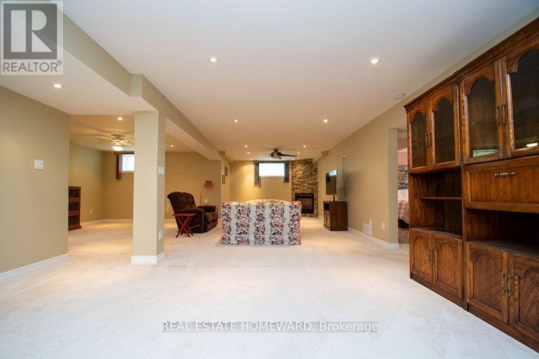 8 ISLAND BAY DRIVE, Kawartha Lakes (Bobcaygeon), Ontario, K0M1A0